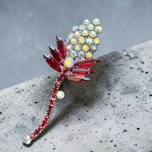 Vintage Crystal Flower Brooch